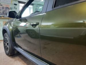 Задняя правая дверь Renault Duster после ремонта